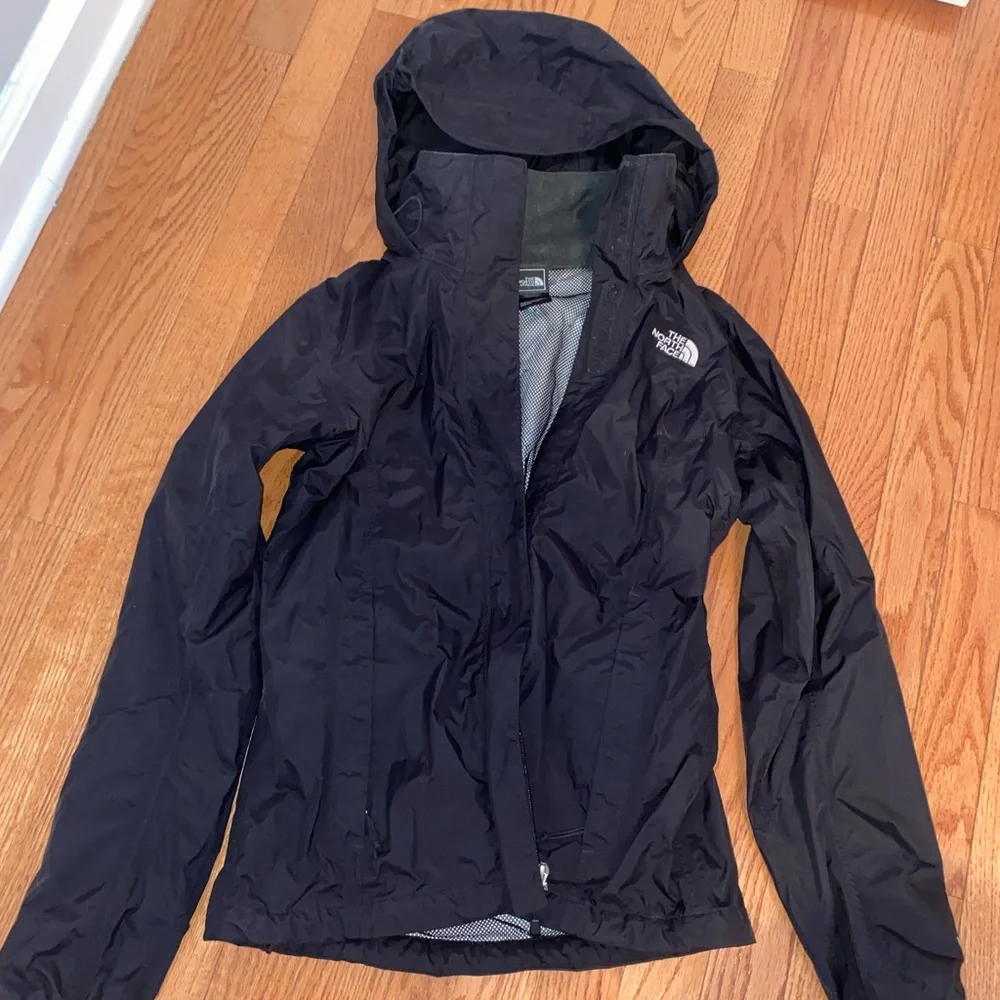 North face jacket - Picture 3 of 9